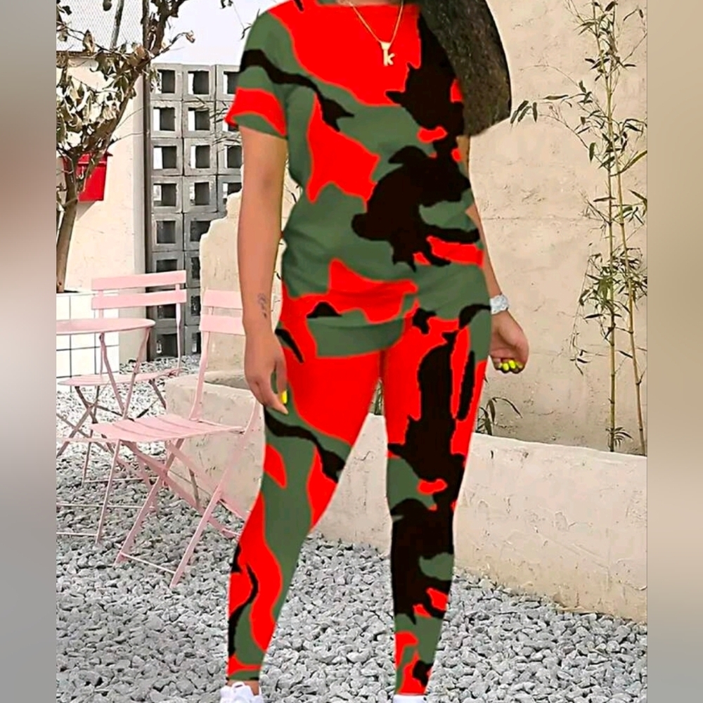 Women’s Red & Green Camouflage Two-Piece Jumpsuit Set